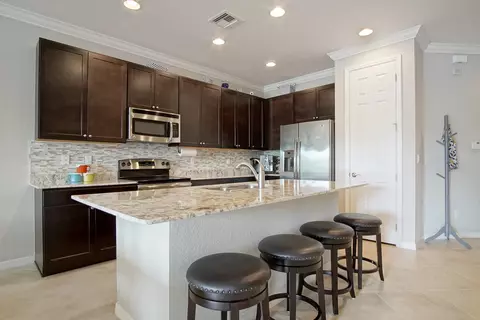 Kitchen - 638 SW Glen Crest Way, Stuart, FL 34997 photo 2 of 5