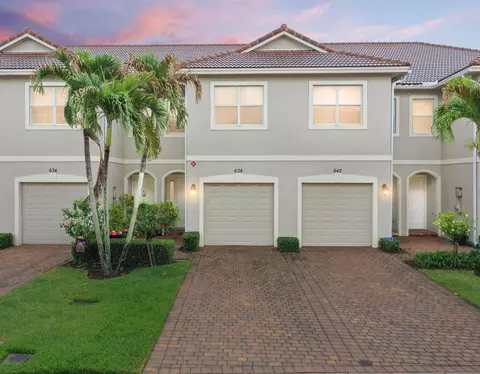 Exterior - 638 SW Glen Crest Way, Stuart, FL 34997 photo 1 of 5