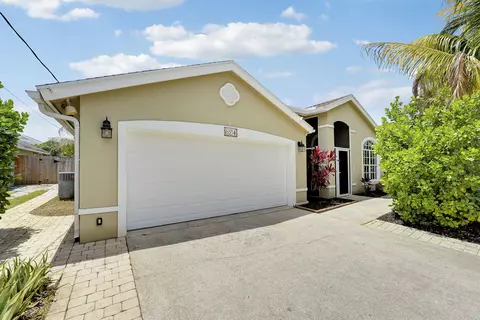 6334 Barbara St, Jupiter, FL 33458
