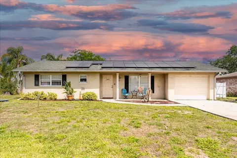 583 SE Greenway Ter, Port Saint Lucie, FL 34983
