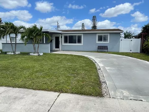 7661 Farragut St, Hollywood, FL 33024