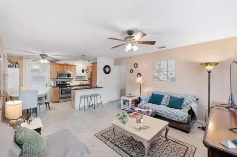 111 NE 57th St, Oakland Park, FL 33334