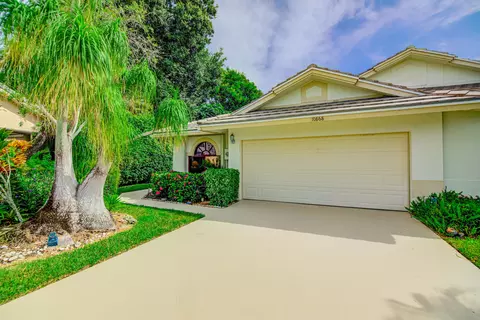10868 Stafford Cir N, Boynton Beach, FL 33436