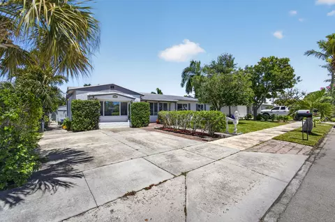 1762 N 15th Ave N, Lake Worth Beach, FL 33460