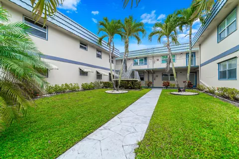 560 Brittany L, Delray Beach, FL 33446