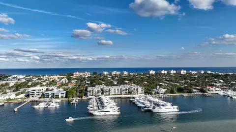 182 Lake Dr #5202, Palm Beach Shores, FL 33404