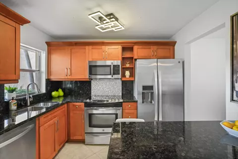 2781 N Pine Island Rd #112, Sunrise, FL 33322