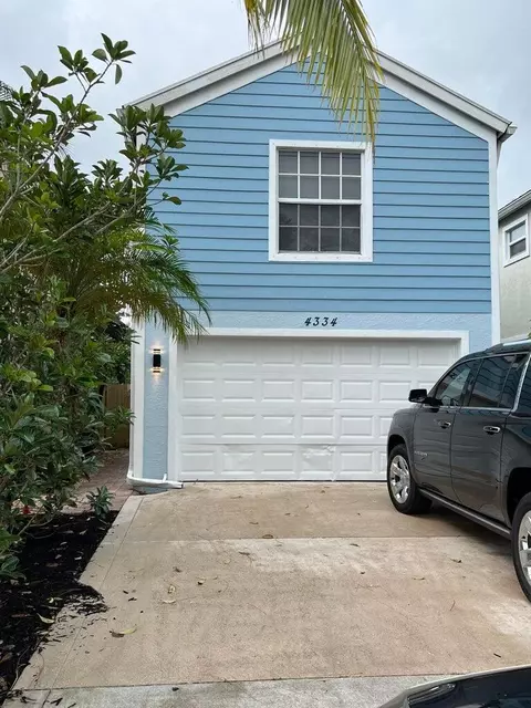 4334 Cambridge St, Lake Worth Beach, FL 33461
