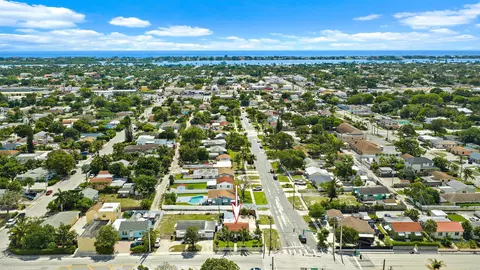 5320 Parker Ave, West Palm Beach, FL 33405