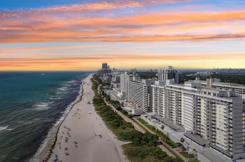 5601 Collins Ave #1716, Miami Beach, FL 33140
