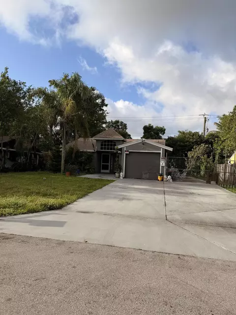 4716 Appaloosa St, West Palm Beach, FL 33417