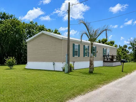 1905 SE 8th Ave, Okeechobee, FL 34974 photo 2