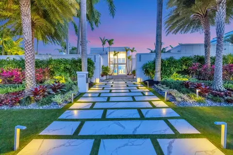 2200 Inlet Dr, Fort Lauderdale, FL 33316
