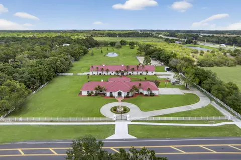 6730 69th St, Vero Beach, FL 32967