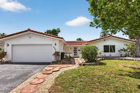 7504 NW 40th Pl, Coral Springs, FL 33065