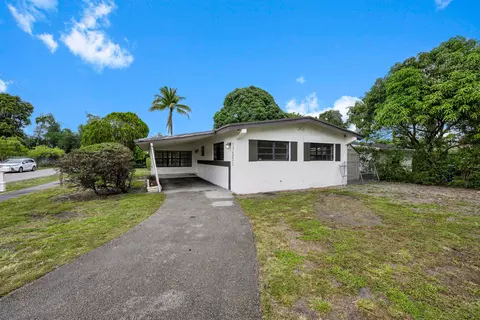 17551 NE 5th Ave, North Miami Beach, FL 33162