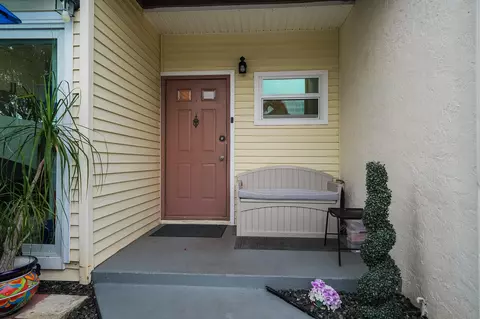 4807 S Hemingway Cir, Margate, FL 33063