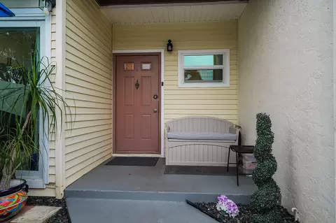 4807 S Hemingway Cir, Margate, FL 33063