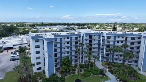4640 W Lucerne Lakes Blvd W #404, Lake Worth, FL 33467