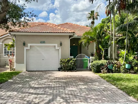 7801 S Aragon Blvd #4, Sunrise, FL 33322