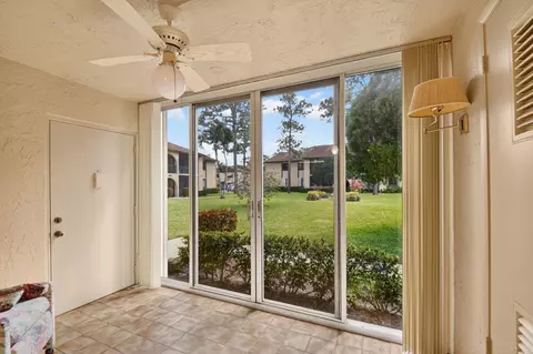 228 Pine Hov Cir #C-1, Greenacres, FL 33463