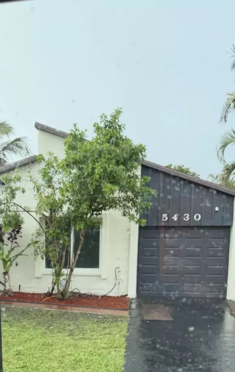 5430 Mirror Lakes Blvd, Boynton Beach, FL 33472