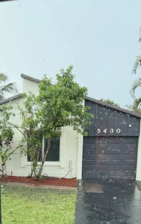 5430 Mirror Lakes Blvd, Boynton Beach, FL 33472