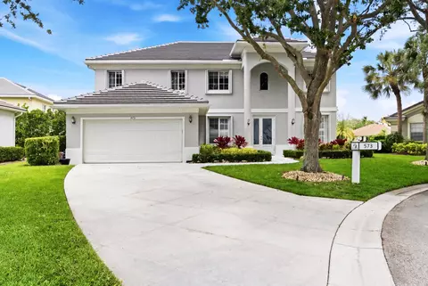 573 Cocoplum Dr E, Jupiter, FL 33458