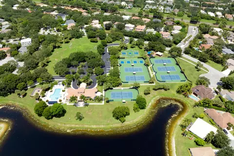View/Area - 573 Cocoplum Dr E, Jupiter, FL 33458 photo 4 of 10