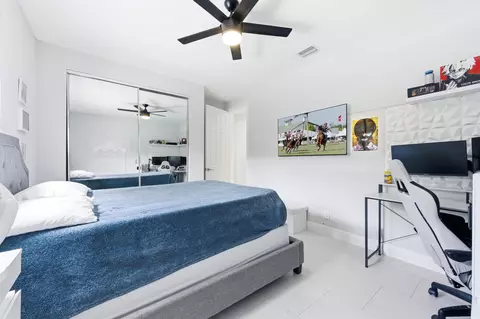 Bedroom - 573 Cocoplum Dr E, Jupiter, FL 33458 photo 4 of 8