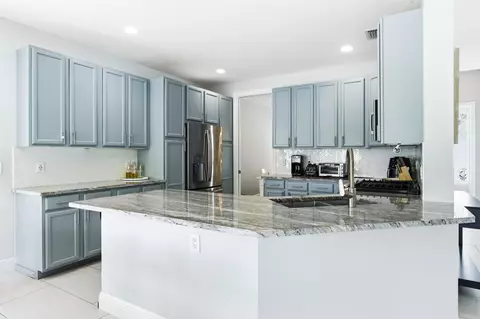 Kitchen - 573 Cocoplum Dr E, Jupiter, FL 33458 photo 1 of 3