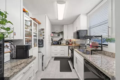 8421 Forest Hills Dr #104, Coral Springs, FL 33065