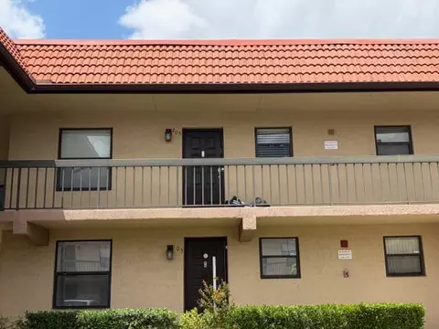 21906 Lake Forest Cir, Boca Raton, FL 33433