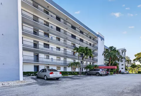 7770 Tahiti Ln #102, Lake Worth, FL 33467