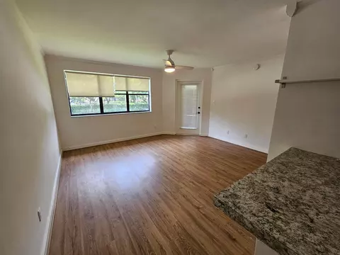 630 S Park Rd #21-3, Hollywood, FL 33021