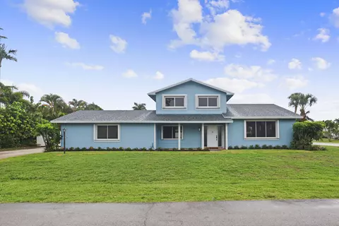 3905 Flag Dr, Palm Beach Gardens, FL 33410