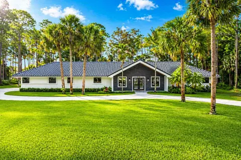 14756 Stirrup Ln, Wellington, FL 33414