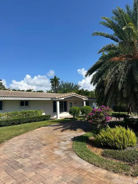 Exterior - 5111 NE 27th Ter NE, Lighthouse Point, FL 33064 photo 9 of 10