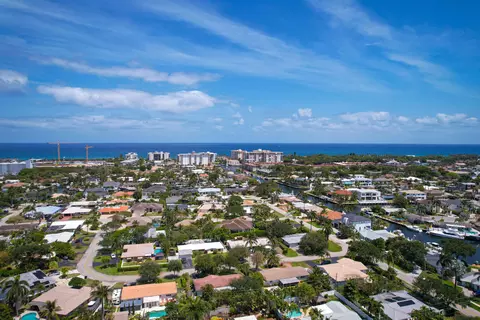 View/Area - 5111 NE 27th Ter NE, Lighthouse Point, FL 33064 photo 2 of 2
