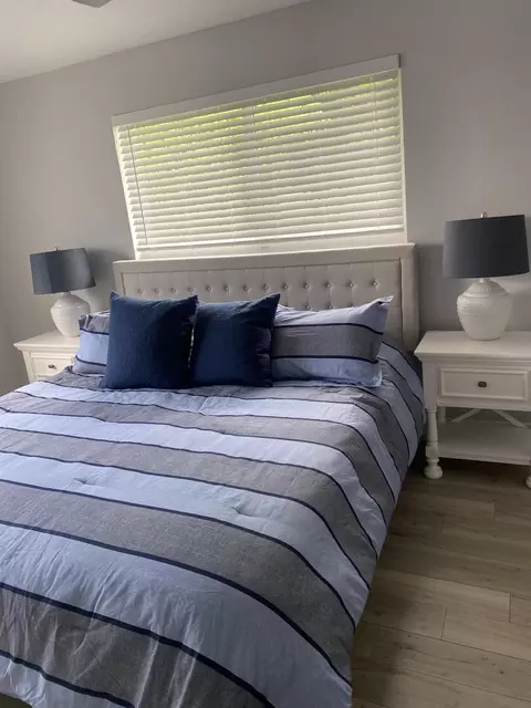 Bedroom - 5111 NE 27th Ter NE, Lighthouse Point, FL 33064 photo 1 of 4