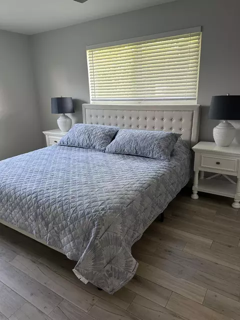 Bedroom - 5111 NE 27th Ter NE, Lighthouse Point, FL 33064 photo 4 of 4