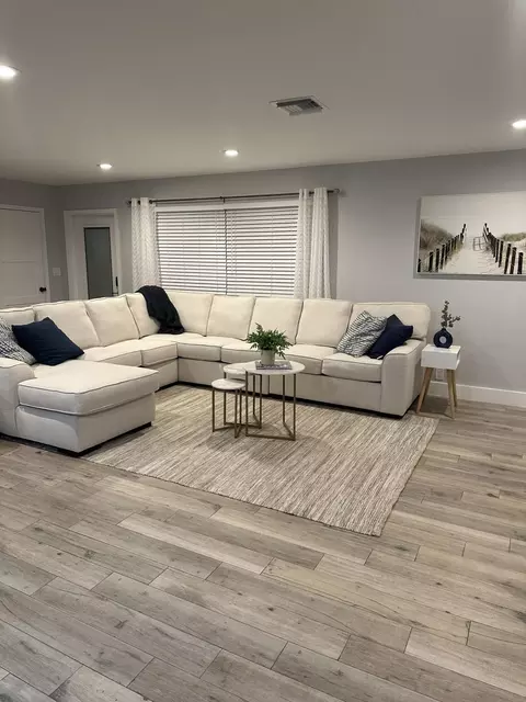 Living - 5111 NE 27th Ter NE, Lighthouse Point, FL 33064 photo 1 of 2