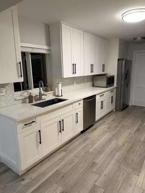 Kitchen - 5111 NE 27th Ter NE, Lighthouse Point, FL 33064 photo 1 of 1