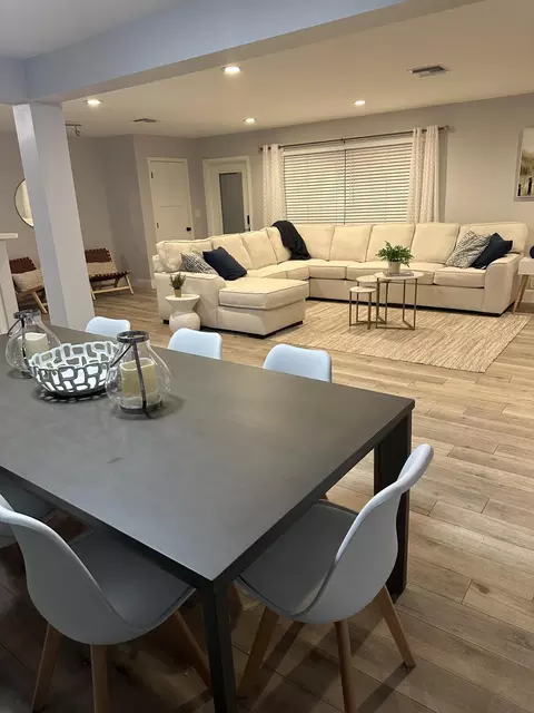 Dining - 5111 NE 27th Ter NE, Lighthouse Point, FL 33064 photo 2 of 2