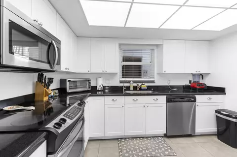 1212 SE 2nd Ct #303, Fort Lauderdale, FL 33301