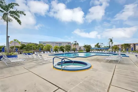 8901 Sunrise Lakes Blvd #307, Sunrise, FL 33322 photo 17