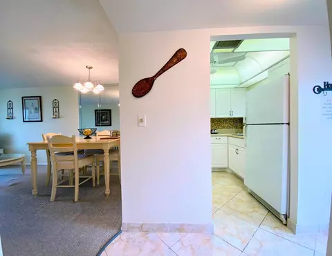 8901 Sunrise Lakes Blvd #307, Sunrise, FL 33322 photo 3
