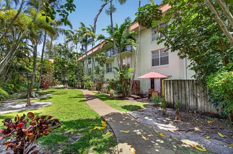 801 W Oakland Park Blvd, Oakland Park, FL 33311