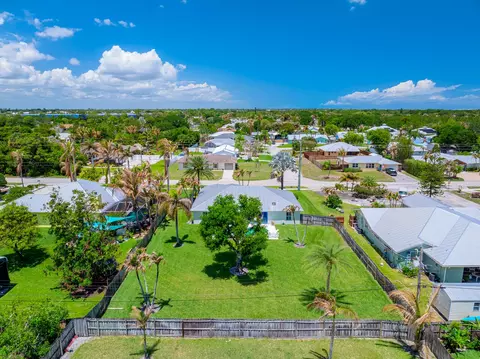 View/Area - 5064 SE Horseshoe Point Rd, Stuart, FL 34997 photo 1 of 7
