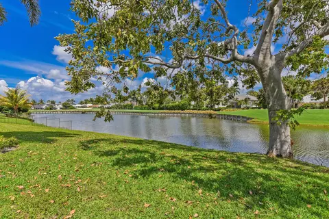 17974 Foxborough Ln, Boca Raton, FL 33496